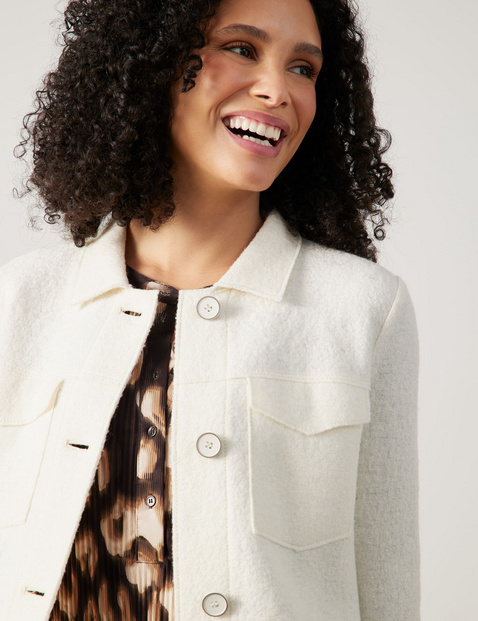 Boxy blazer jacket with a bouclé finish