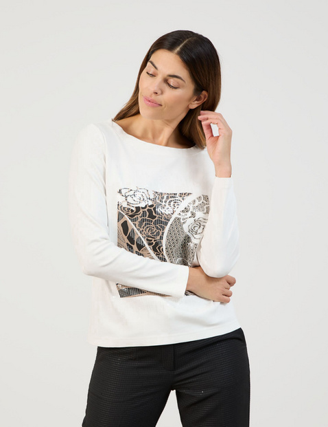 Long sleeve top with a front print and sequins