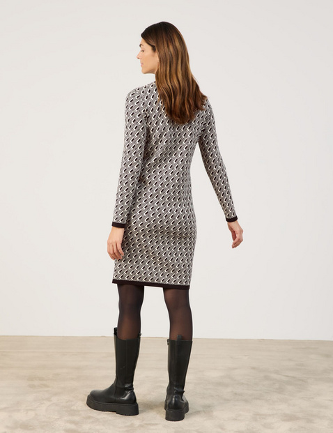 Elegant knitted dress with a jacquard pattern