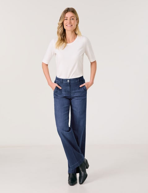 Wide-leg jeans with stretch for comfort