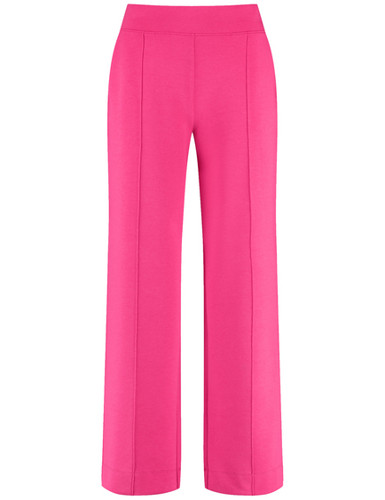 Fashionable pull-on trousers made of light scuba