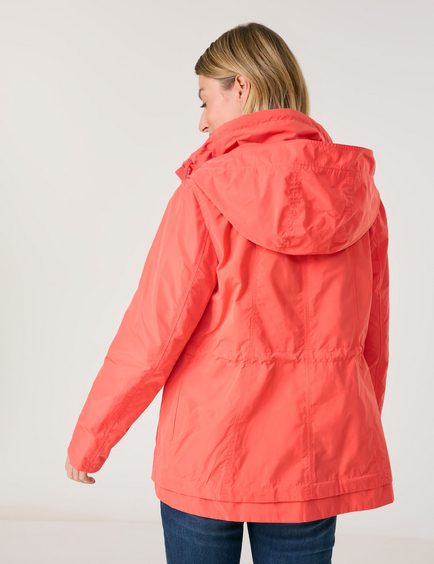 Fashionable outdoor jacket with a waistband