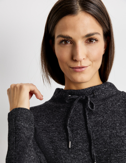 Sweatshirt in a two-tone design