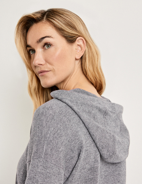 Hooded jumper in wool/cashmere