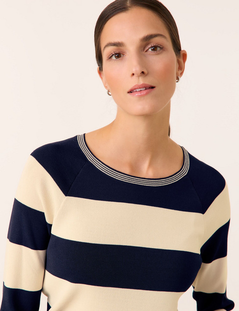 Jumper with 3/4-length sleeves