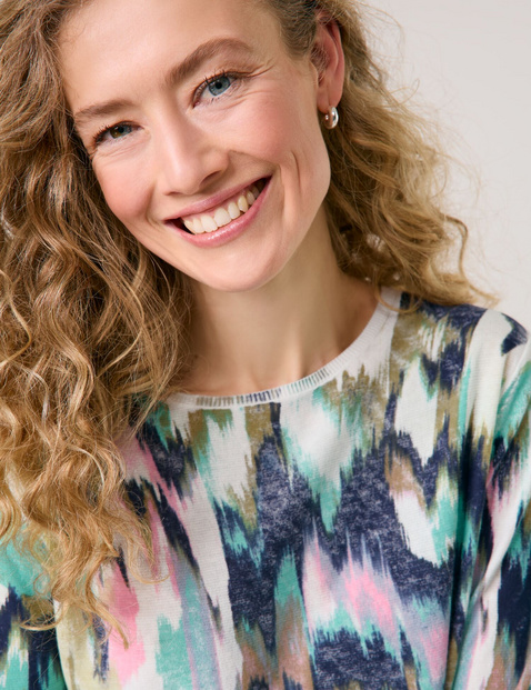 Soft 3/4-length sleeve jumper with an all-over print