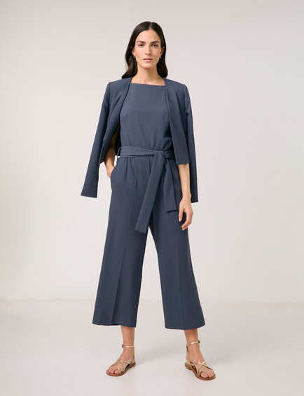 Soepele jumpsuit met strikceintuur