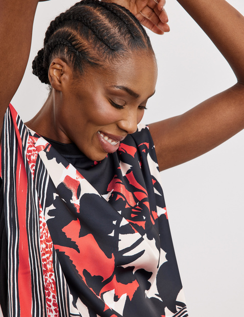 Blusenshirt mit elastischem Saum