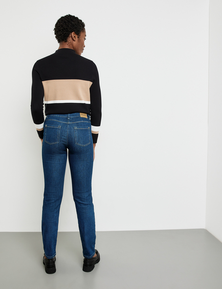 Five-pocket curvy jean