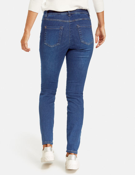 one size jeans fits all