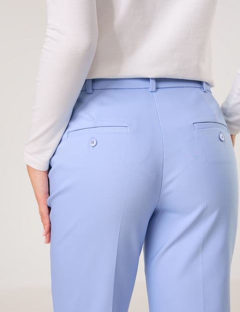 Comfortable chinos with hem slits