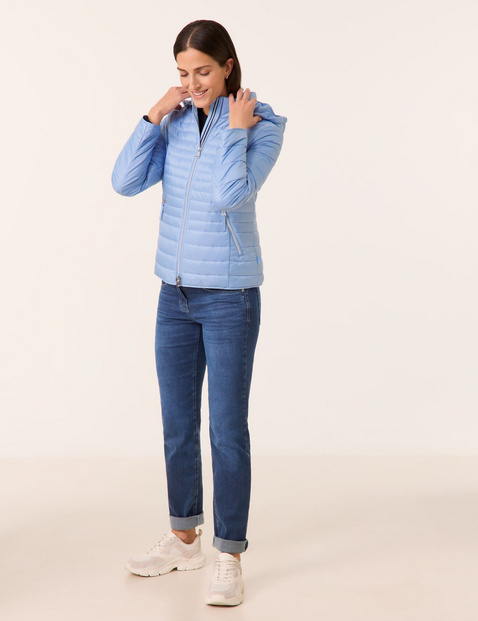 Quilted jacket with a detachable hood Quilted jacket with a detachable hood