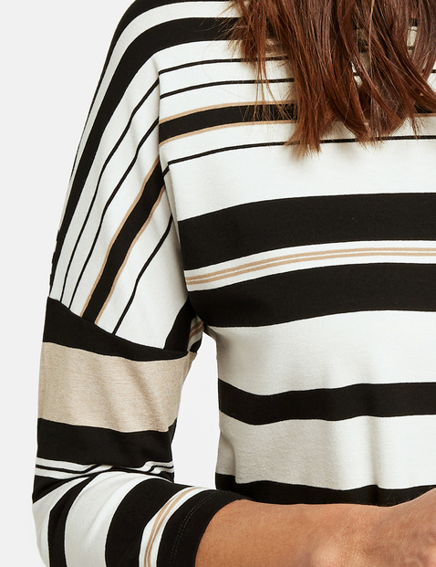 3/4-sleeve top with striped panelling
