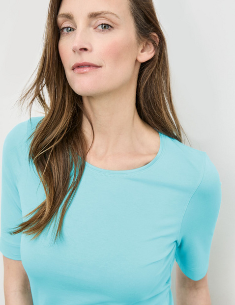 Sustainable T-shirt with a satin neckline