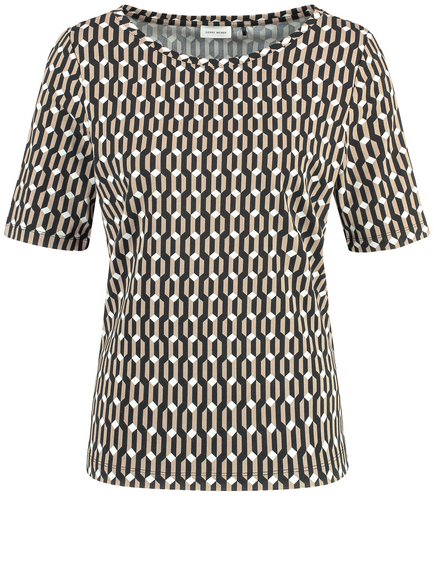 Mid-sleeve top with stretch for comfort