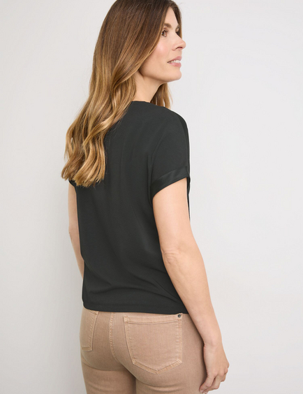 Shirt met korte mouwen van een materiaalmix