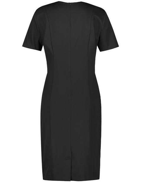 Sleeveless shift dress in wool with natural stretch